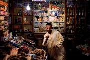 60-MARRAKECH-Man-and-Light